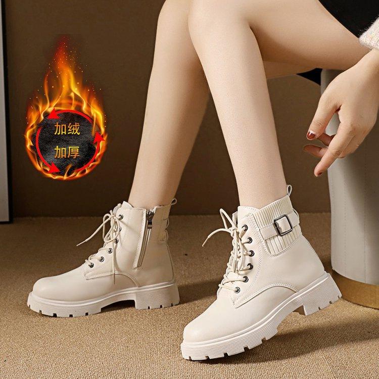 Popular velvet warm Martin boots women s British style short boots show small feet 2025 autumn and winter new versatile and thin single boots 40
Popular velvet warm Martin boots women s British style short boots show small feet 2025 autumn and winter new versatile and thin single boots 40