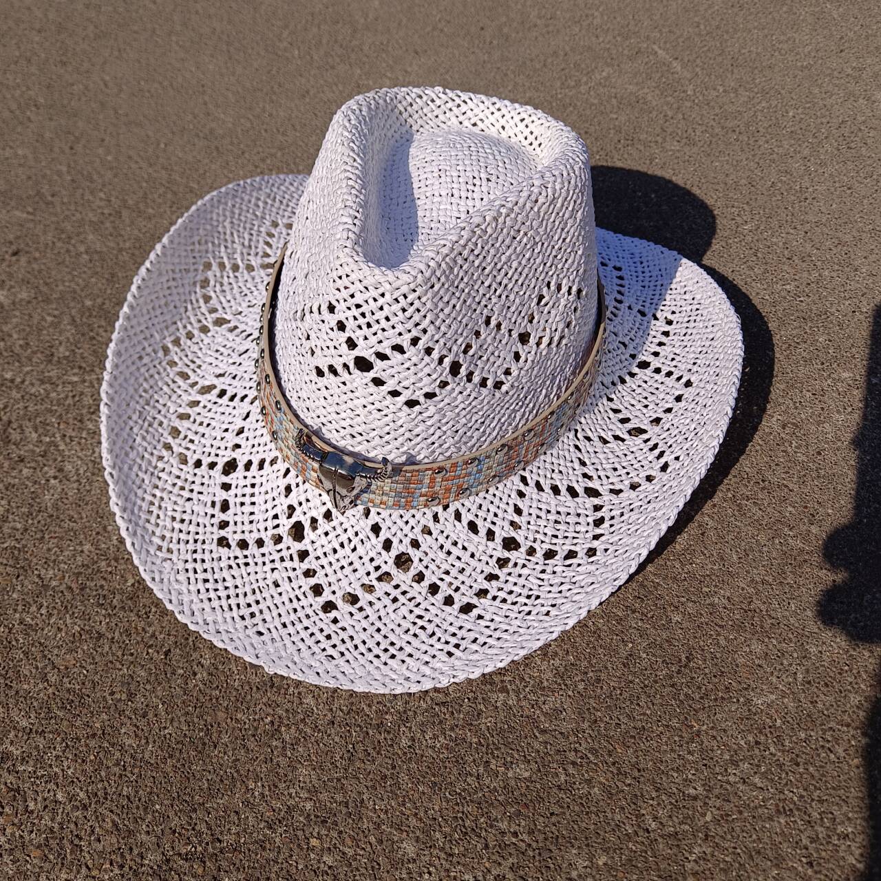 Palm leaf cowboy straw hat windproof rope western cowboy straw hat men and women summer beach sun protection western cowboy hat M55-58cm
Palm leaf cowboy straw hat windproof rope western cowboy straw hat men and women summer beach sun protection western cowboy hat M55-58cm