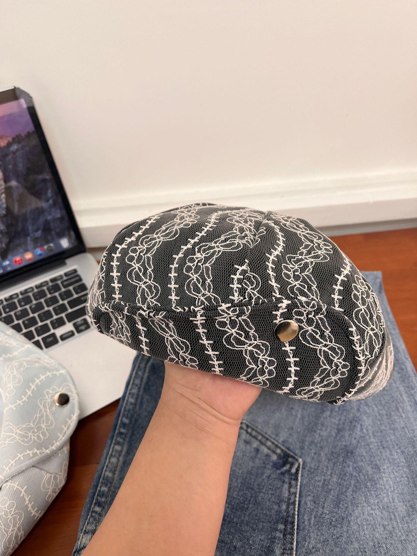 Винтажная цветочная вышивка кружева восьмиугольная шляпа женская весна-лето большая окружность головы шляпа художника-специи шляпа облако M(56-58cm)
Винтажная цветочная вышивка кружева восьмиугольная шляпа женская весна-лето большая окружность головы шляпа художника-специи шляпа облако M(56-58cm)