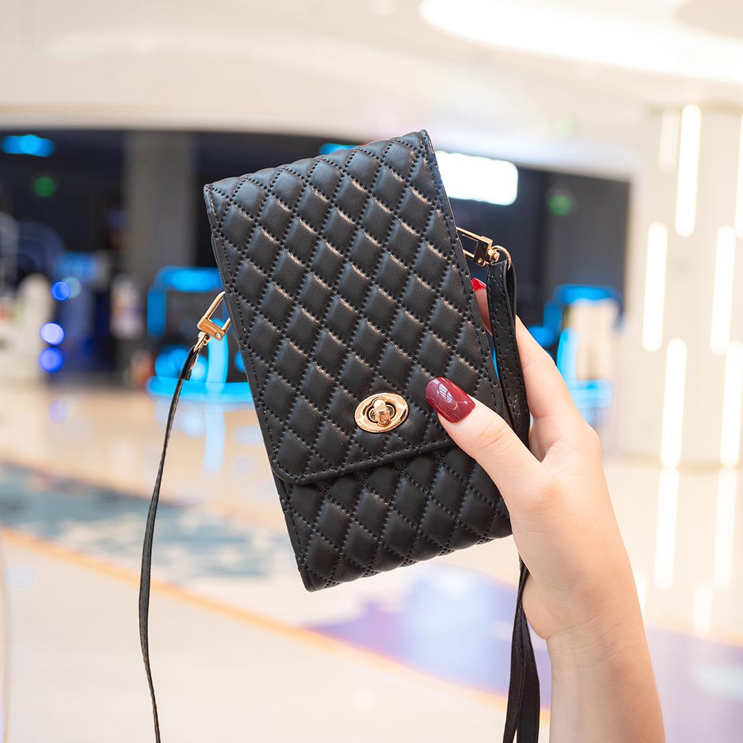 BFB01 Vertical Style PU Leather Shoulder Bag Wallet Coin Purse Pattern Imprinted Card Phone Pouch with Strap Purple
BFB01 Vertical Style PU Leather Shoulder Bag Wallet Coin Purse Pattern Imprinted Card Phone Pouch with Strap Purple