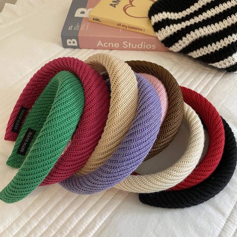Korean Wool Wide-Brim Knitted Headband for Women - Stylish Autumn/Winter Versatile Accessory
Korean Wool Wide-Brim Knitted Headband for Women - Stylish Autumn/Winter Versatile Accessory