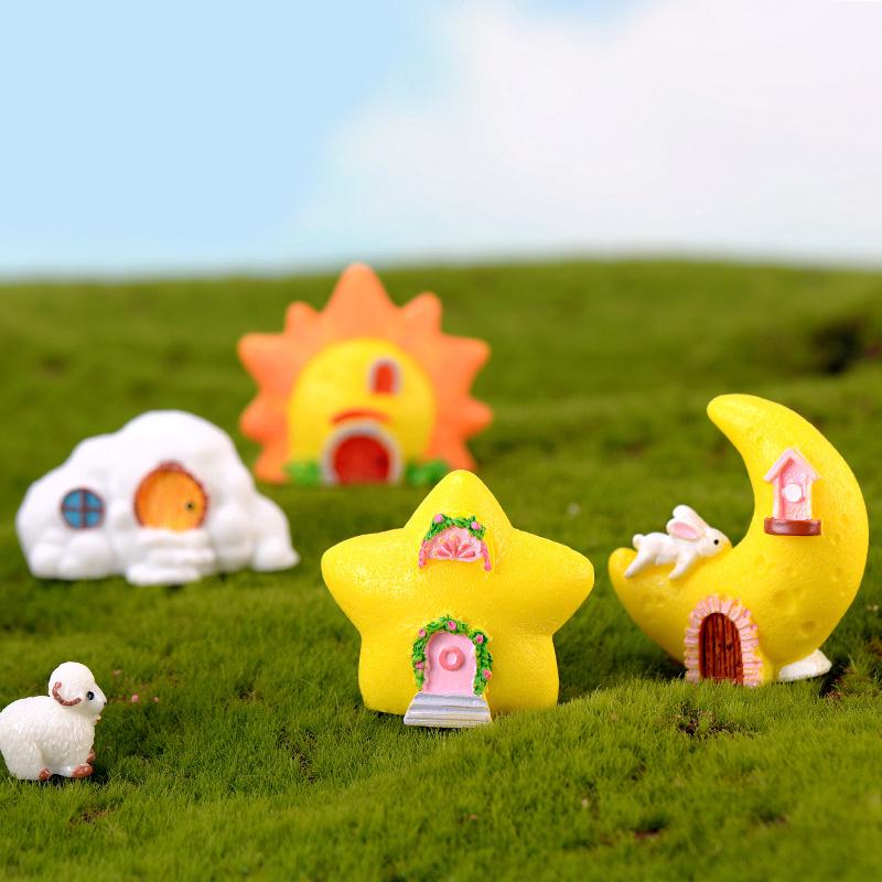 4 шт. Миниатюрные смоляные домики в виде Луны/Звезды/Солнца/Облака, микроландшафтные садовые DIY украшения Mixed
4 шт. Миниатюрные смоляные домики в виде Луны/Звезды/Солнца/Облака, микроландшафтные садовые DIY украшения Mixed
