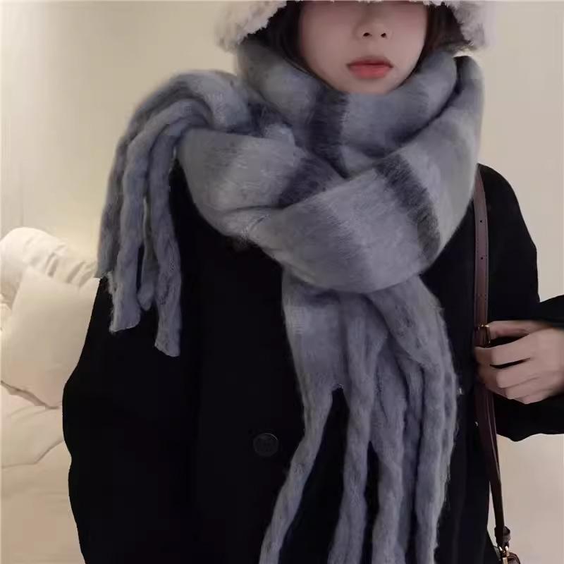 Korean Version, Striped Scarf, Women s, Winter New Style, High-end, Brushed, Colorful, Warm Scarf, Dual-use for Couple s Shawl 35*205cm
Korean Version, Striped Scarf, Women s, Winter New Style, High-end, Brushed, Colorful, Warm Scarf, Dual-use for Couple s Shawl 35*205cm