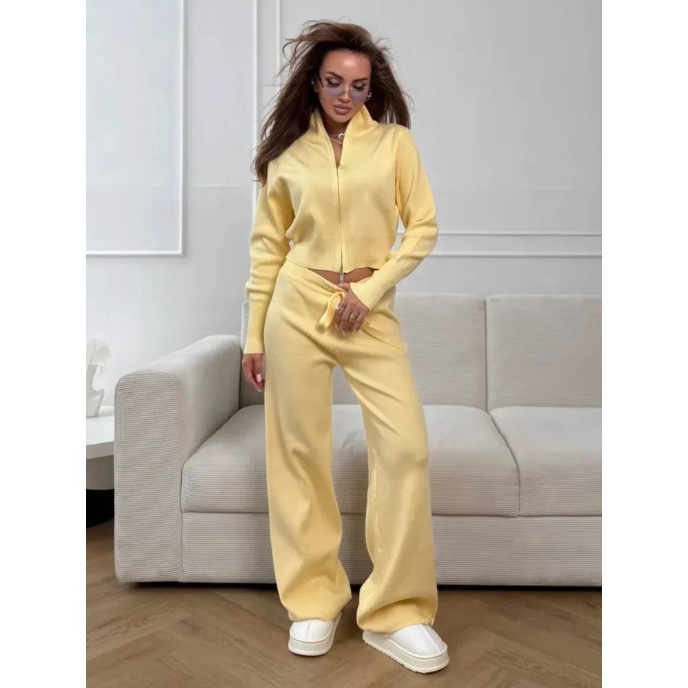 Осенне-зимний трикотажный костюм на молнии для женщин, модный приталенный кардиган и брюки, шикарный свитер для работы L жёлтый
Осенне-зимний трикотажный костюм на молнии для женщин, модный приталенный кардиган и брюки, шикарный свитер для работы L жёлтый