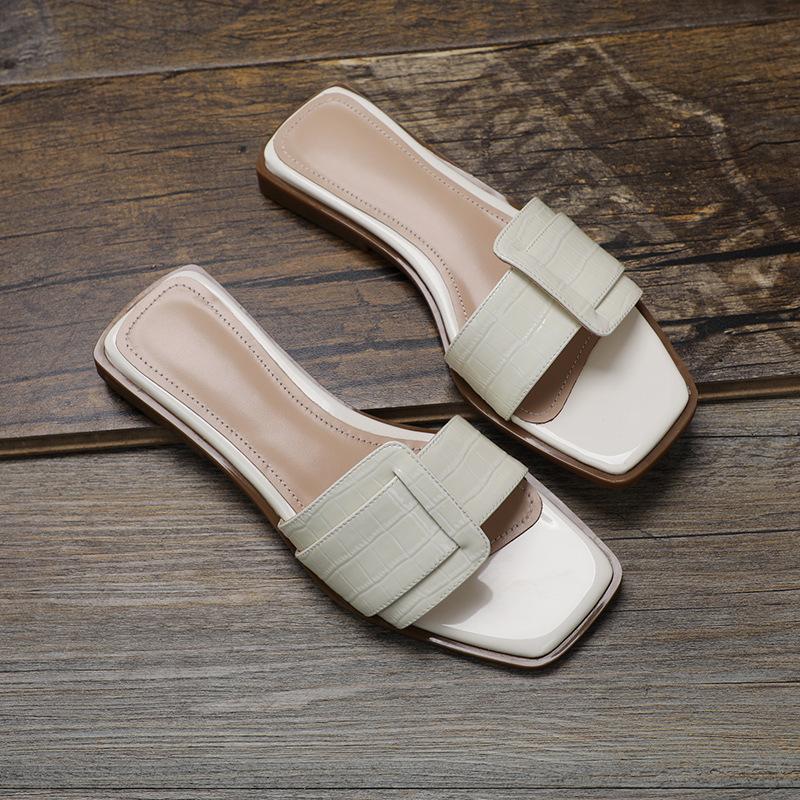 Korean version of open-toed flat-bottomed slippers for women in the summer of 2024, new beige casual sandals, fashionable outer wear, one-word drag 40
Korean version of open-toed flat-bottomed slippers for women in the summer of 2024, new beige casual sandals, fashionable outer wear, one-word drag 40