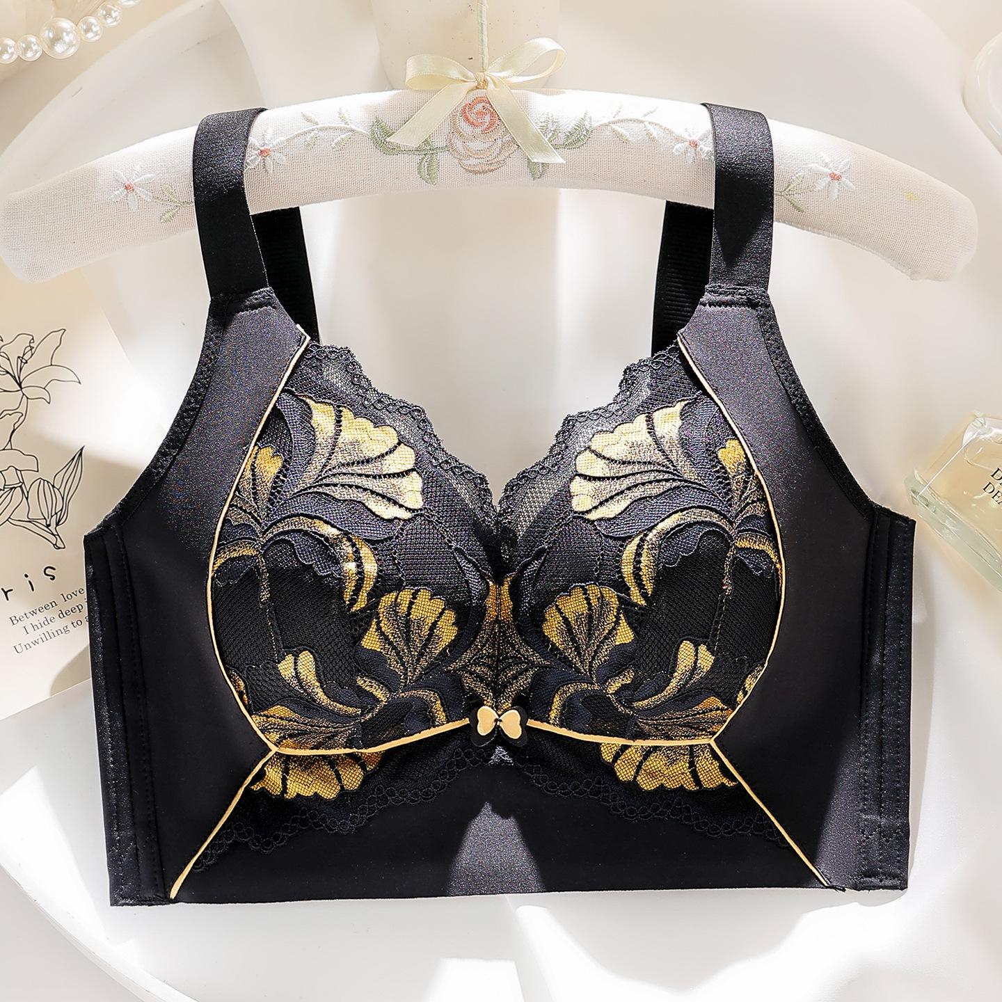 New Lace Large Size Adjustment Type, Thin Breasts, No Steel Rings, Bra Gathering, Big Breast Cup 46/105cd through cup
New Lace Large Size Adjustment Type, Thin Breasts, No Steel Rings, Bra Gathering, Big Breast Cup 46/105cd through cup