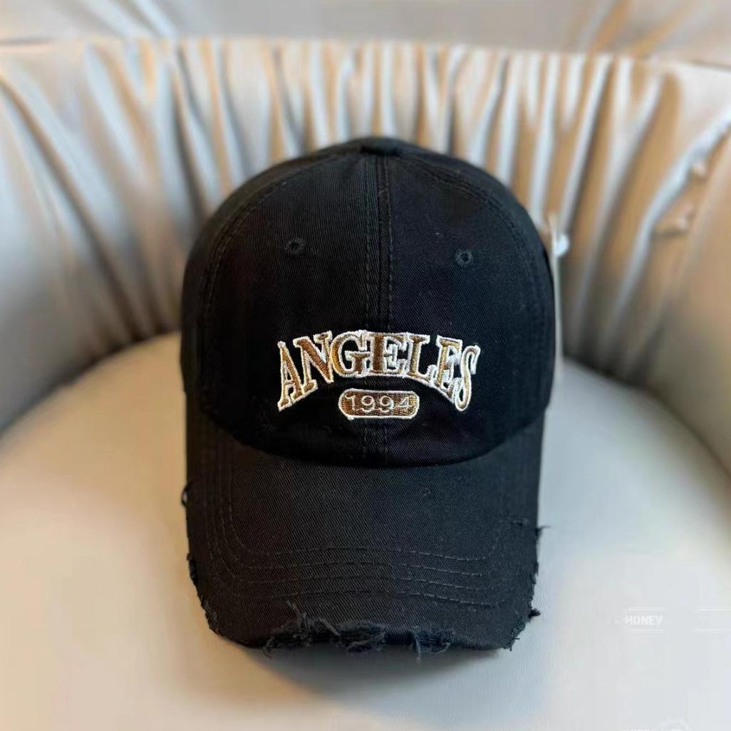 Весенне-летняя корейская версия бейсболки с вышивкой букв для женщин, модная уличная бейсболка, подчеркивающая маленькое лицо и защищающая от солнца M(56-58cm)
Весенне-летняя корейская версия бейсболки с вышивкой букв для женщин, модная уличная бейсболка, подчеркивающая маленькое лицо и защищающая от солнца M(56-58cm)