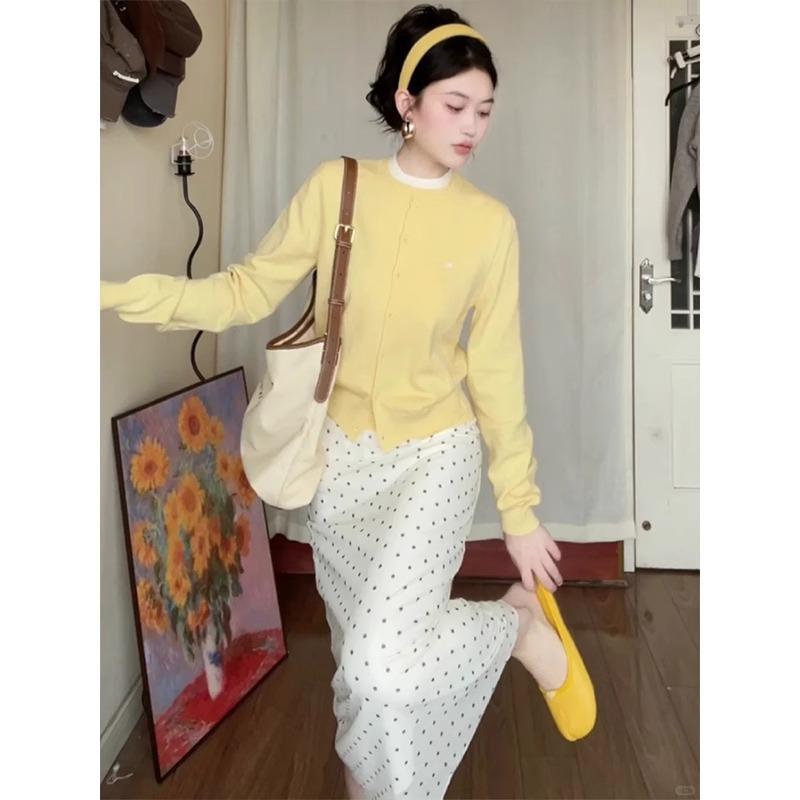 White polka dot skirt women s high waist long skirt new hip skirt small Korean skirt fashionable and versatile L
White polka dot skirt women s high waist long skirt new hip skirt small Korean skirt fashionable and versatile L