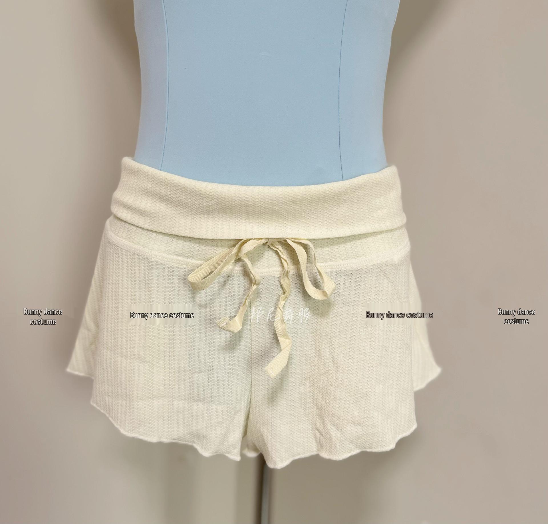Bonnie Dancewear Women s High-Waist Knit Ballet Shorts with Drawstring Small
Bonnie Dancewear Women s High-Waist Knit Ballet Shorts with Drawstring Small