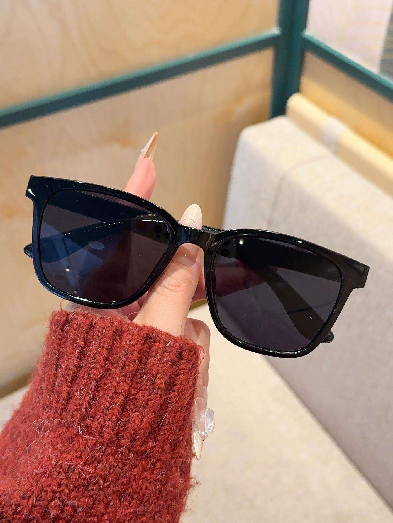 1Pc Fashionable Square Frame Personalized Design Sunglasses Women s Travel Party Business Festival Gift
1Pc Fashionable Square Frame Personalized Design Sunglasses Women s Travel Party Business Festival Gift