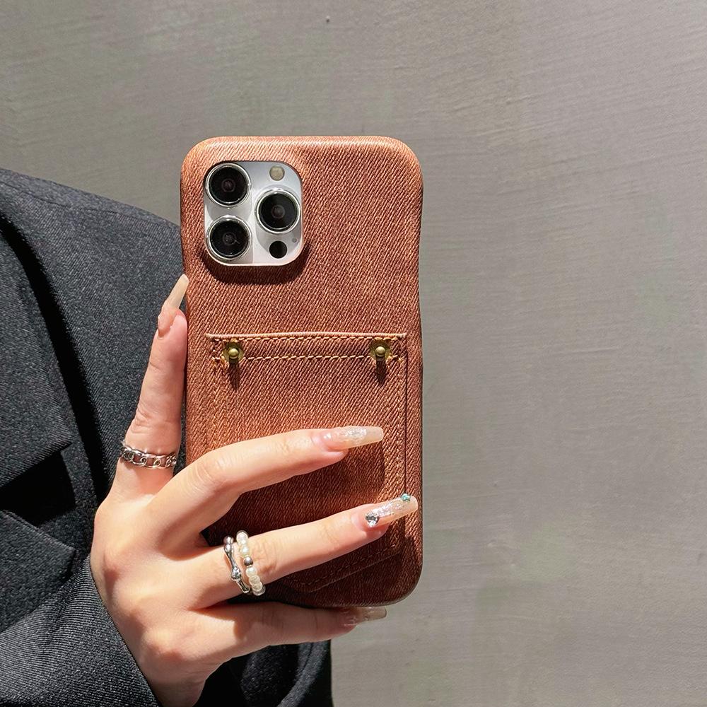 Denim Pattern Card Slot Phone Case for iPhone 15 Pro Max 16 Pro 14 13 12 11 Luxury Pocket Holder Solid Color Hard Cover for IPhone16ProMax темно-коричневого кольору
Denim Pattern Card Slot Phone Case for iPhone 15 Pro Max 16 Pro 14 13 12 11 Luxury Pocket Holder Solid Color Hard Cover for IPhone16ProMax темно-коричневого кольору