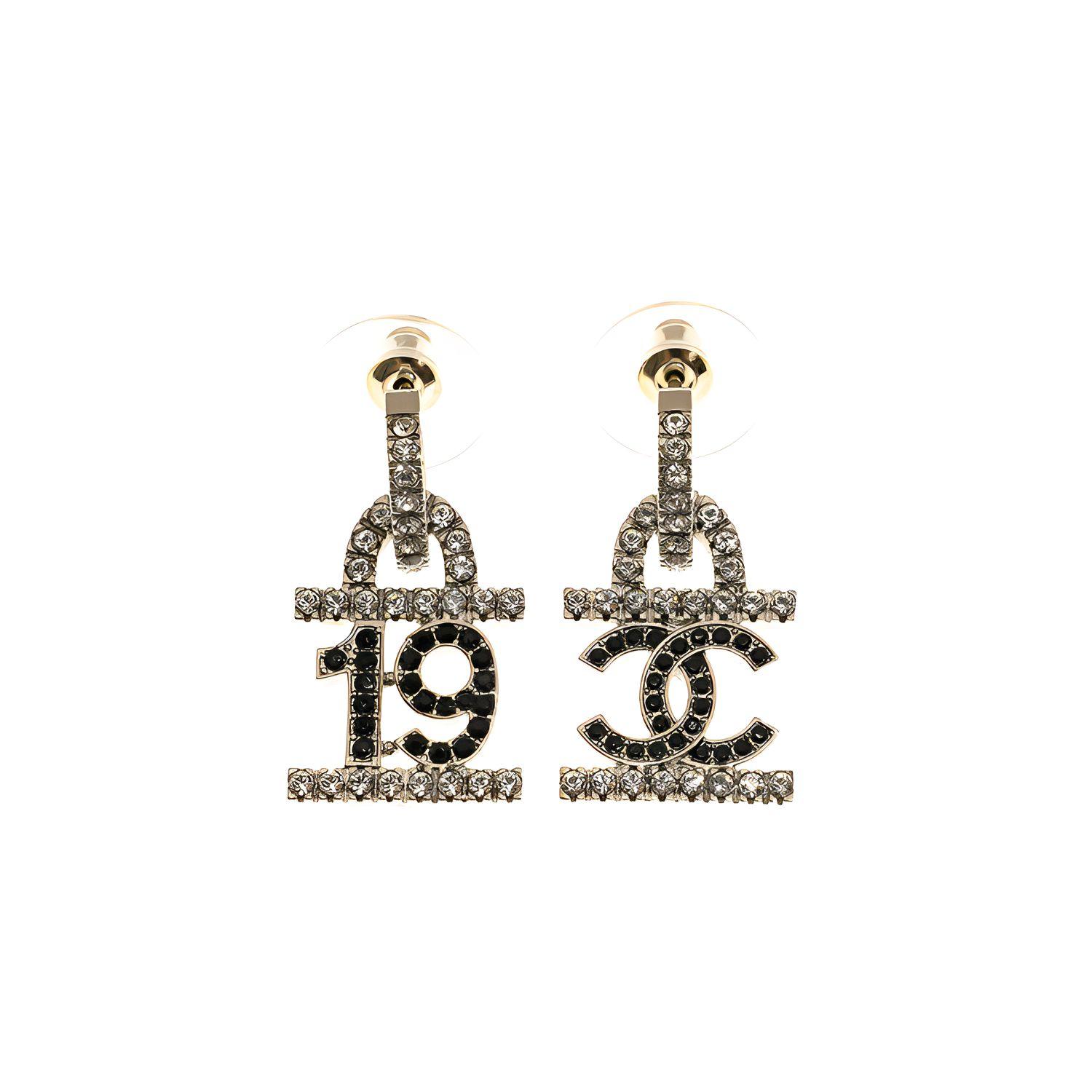 Chanel Fashion Trend Earrings Women Earrings AB8980BLKSS Gold,F
Chanel Fashion Trend Earrings Women Earrings AB8980BLKSS Gold,F