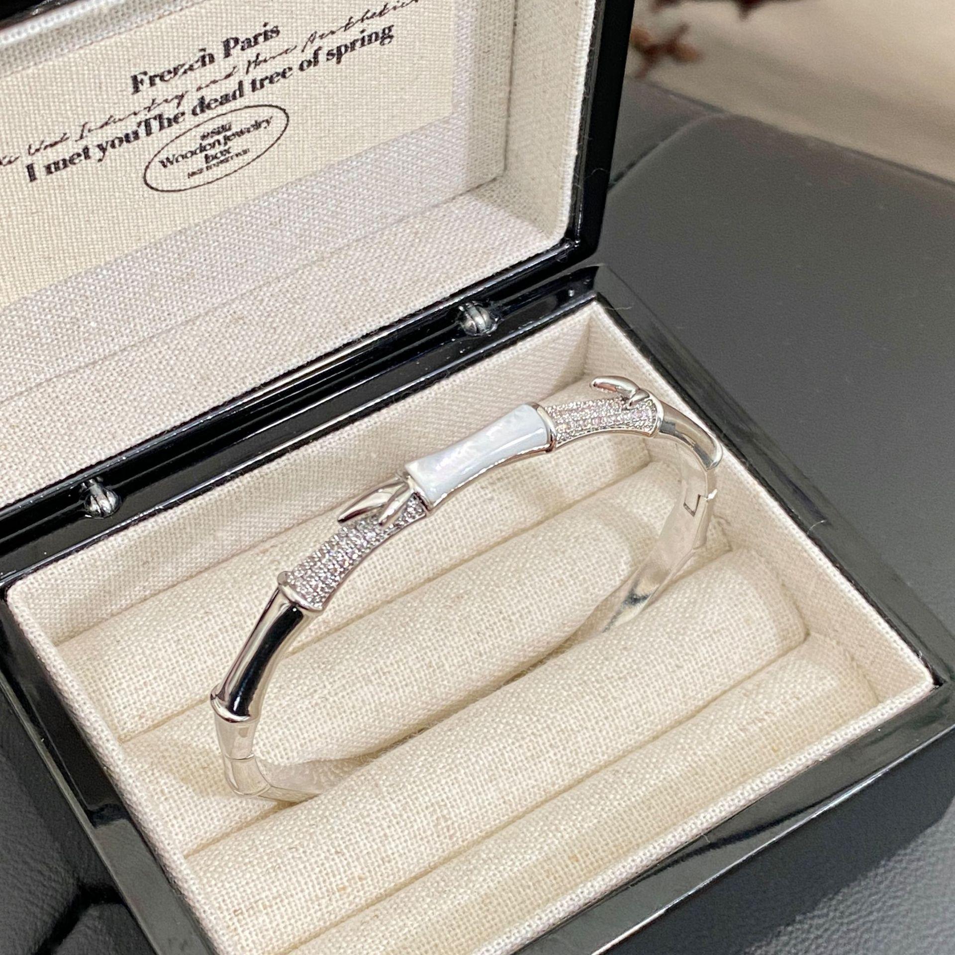 Браслет из бамбука рябчика, браслет класса люкс, модное темпераментное универсальное украшение
Браслет из бамбука рябчика, браслет класса люкс, модное темпераментное универсальное украшение