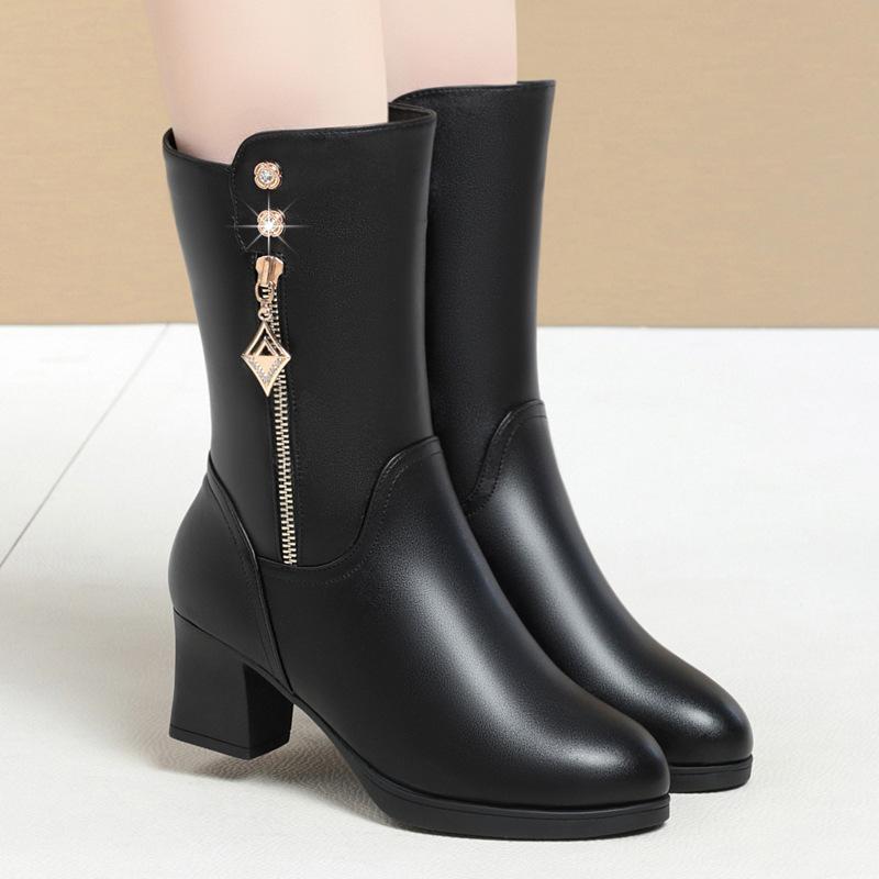 Women Leather Boots Genuine Leather Plush Boots Winter Warm Thick Heel Brand High-heeled Fashion Mid-Calf Snow Boots Women Shoe 35(22.5cm)
Women Leather Boots Genuine Leather Plush Boots Winter Warm Thick Heel Brand High-heeled Fashion Mid-Calf Snow Boots Women Shoe 35(22.5cm)