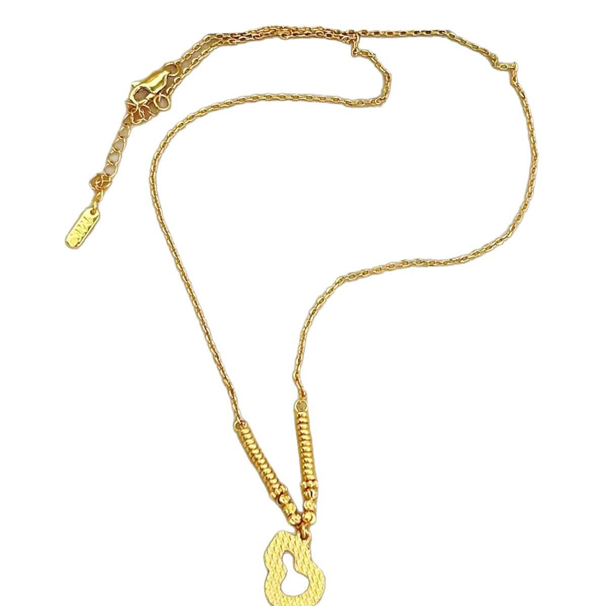 Chinese Gold Wealth-Attracting Gourd Pendant Sweater Chain for Autumn/Winter
Chinese Gold Wealth-Attracting Gourd Pendant Sweater Chain for Autumn/Winter