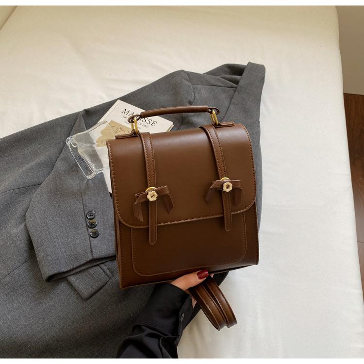 2025 новый британский рюкзак из ПУ в стиле ретро, женский многофункциональный школьный рюкзак в стиле колледжа, модная портативная сумка-мессенджер темно-коричневого
2025 новый британский рюкзак из ПУ в стиле ретро, женский многофункциональный школьный рюкзак в стиле колледжа, модная портативная сумка-мессенджер темно-коричневого