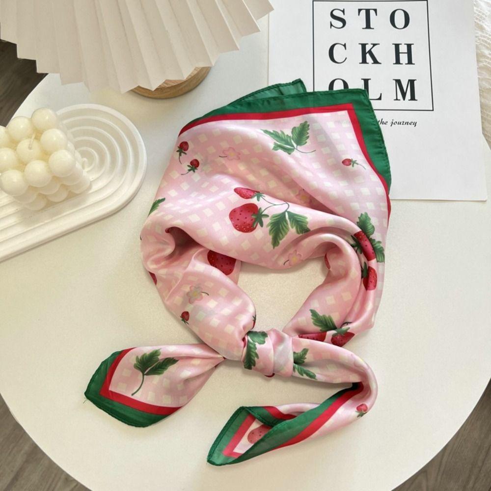 Soft Wrap Printing Hair Scarf Satin Silk Headscarves Elegant Hair Ribbon Scarf Outdoor style4
Soft Wrap Printing Hair Scarf Satin Silk Headscarves Elegant Hair Ribbon Scarf Outdoor style4
