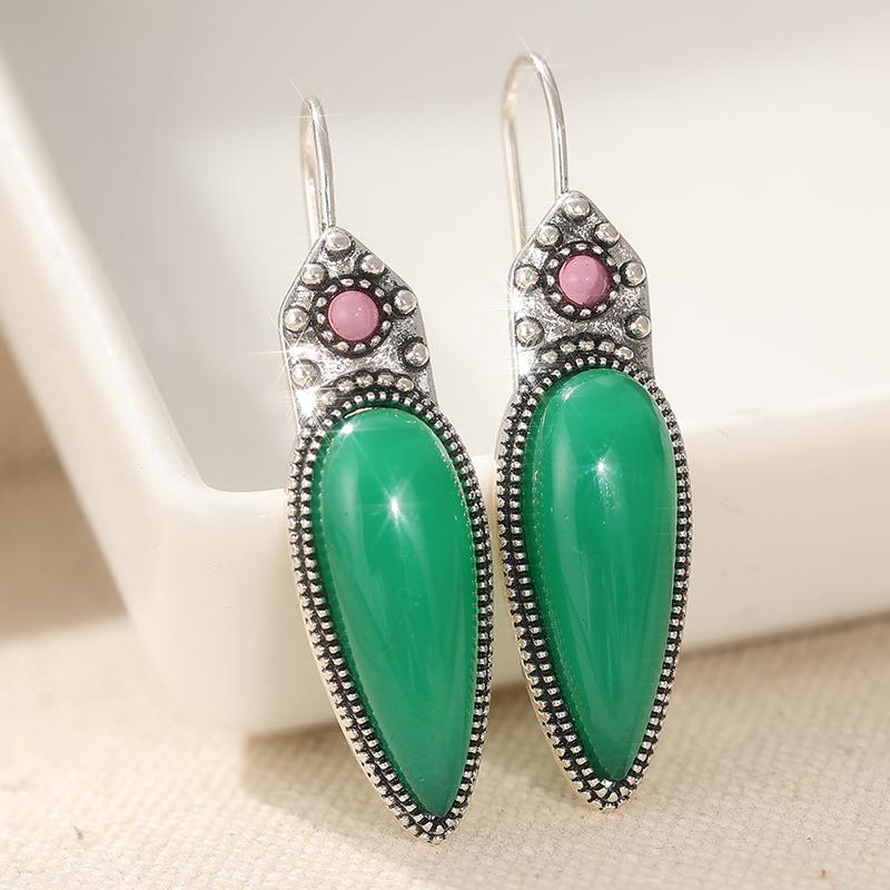 Vintage Copper Color Green Stone Dangle Women s Earrings for Party Daily Wear
Vintage Copper Color Green Stone Dangle Women s Earrings for Party Daily Wear