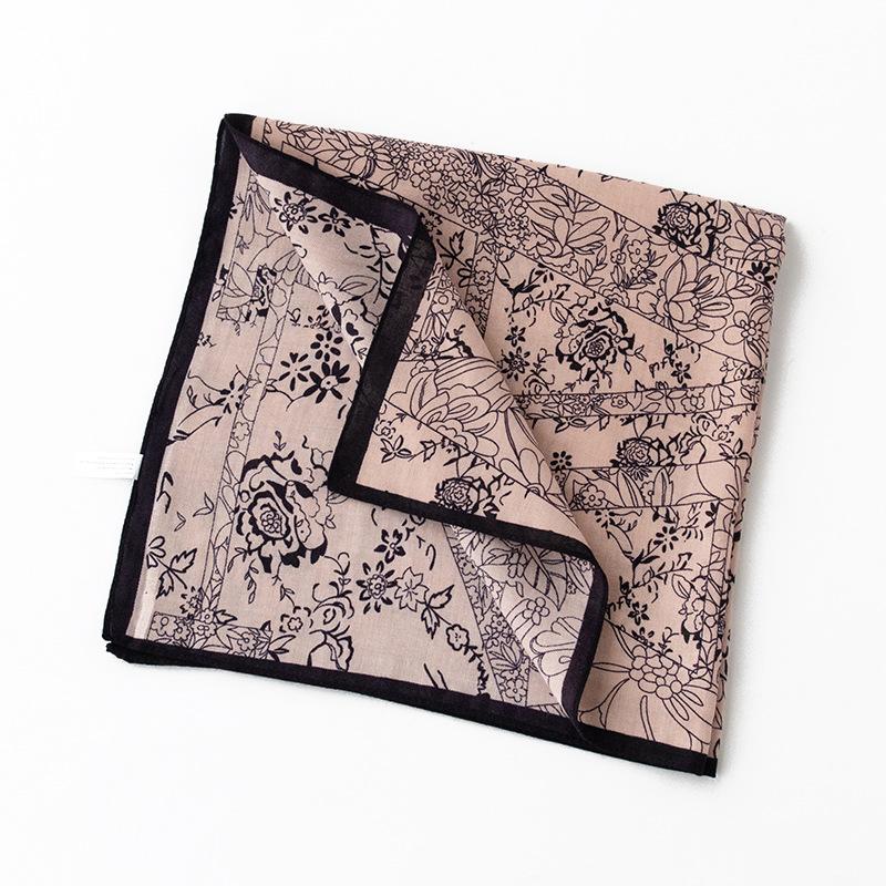 Ретро принт маленький квадратный платок, элегантный и модный платок из искусственного шелка, высококлассный универсальный темпераментный профессиональный платок для通勤 65*65cm
Ретро принт маленький квадратный платок, элегантный и модный платок из искусственного шелка, высококлассный универсальный темпераментный профессиональный платок для通勤 65*65cm
