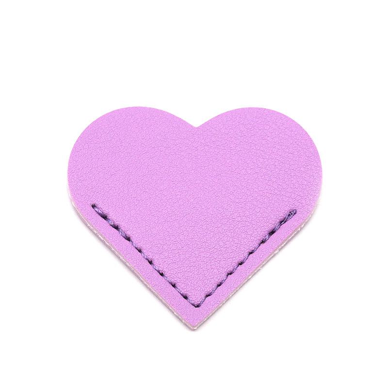 Держатель для книг из искусственной кожи в стиле «сердце любви» — изысканный портативный подарок для студенческой библиотеки. Креативная закладка в форме сердца с мультяшным персонажем.
Держатель для книг из искусственной кожи в стиле «сердце любви» — изысканный портативный подарок для студенческой библиотеки. Креативная закладка в форме сердца с мультяшным персонажем.