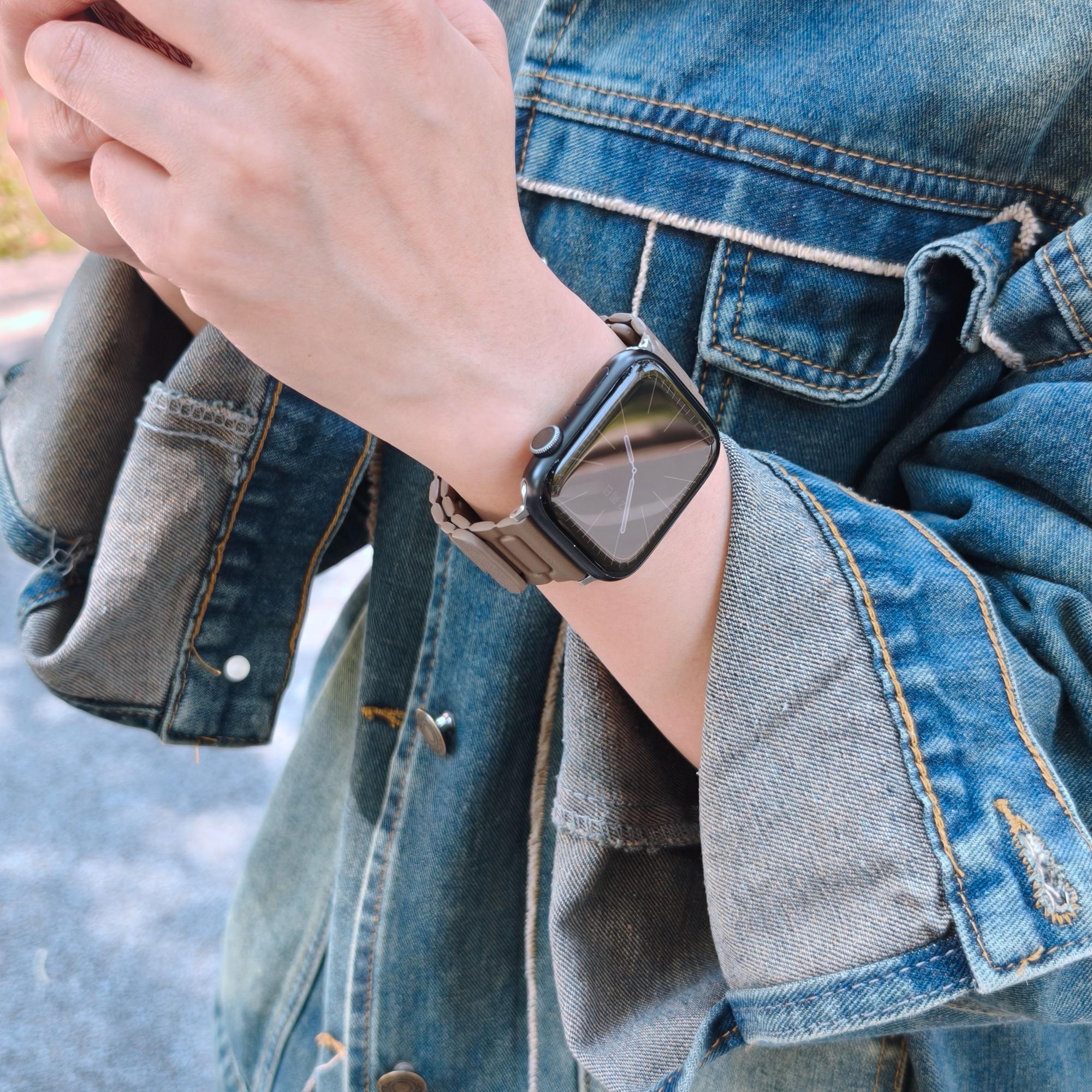 Watch Band For Apple Watch Series 10 9 8 7 SE 6 5 4 3 2 1 42mm 41mm 40mm 38mm 3-Bead Magnetic Leather Strap Brown
Watch Band For Apple Watch Series 10 9 8 7 SE 6 5 4 3 2 1 42mm 41mm 40mm 38mm 3-Bead Magnetic Leather Strap Brown