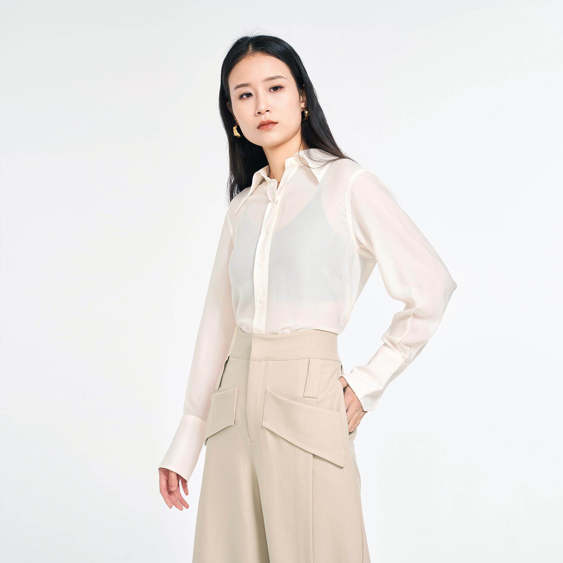 Women s Black & White Long-Sleeve Acetate Shirt for Work - Versatile, Lightweight, Spring/Summer Style Medium
Women s Black & White Long-Sleeve Acetate Shirt for Work - Versatile, Lightweight, Spring/Summer Style Medium