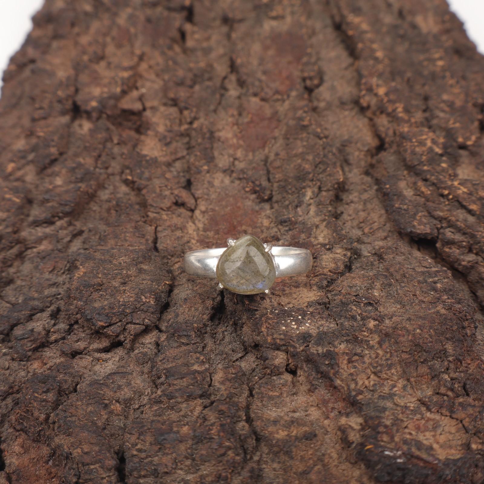 Лабрадорит Драгоценный камень 925 Стерлинговое серебро Элегантный подарок жене Коктейльное кольцо Ювелирное изделие RR-43-34 15
Лабрадорит Драгоценный камень 925 Стерлинговое серебро Элегантный подарок жене Коктейльное кольцо Ювелирное изделие RR-43-34 15