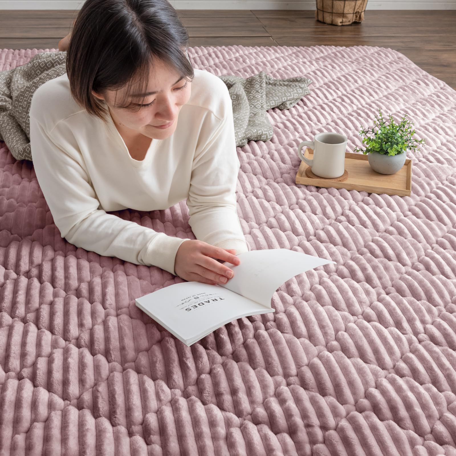 Tansu no Gen Rug tatami 130 x 190cm Flannel Quilt Rug Mat Washable Thick Hot Carpet Compatible 61300050 1.5 Non-Slip (86435)
Tansu no Gen Rug tatami 130 x 190cm Flannel Quilt Rug Mat Washable Thick Hot Carpet Compatible 61300050 1.5 Non-Slip (86435)