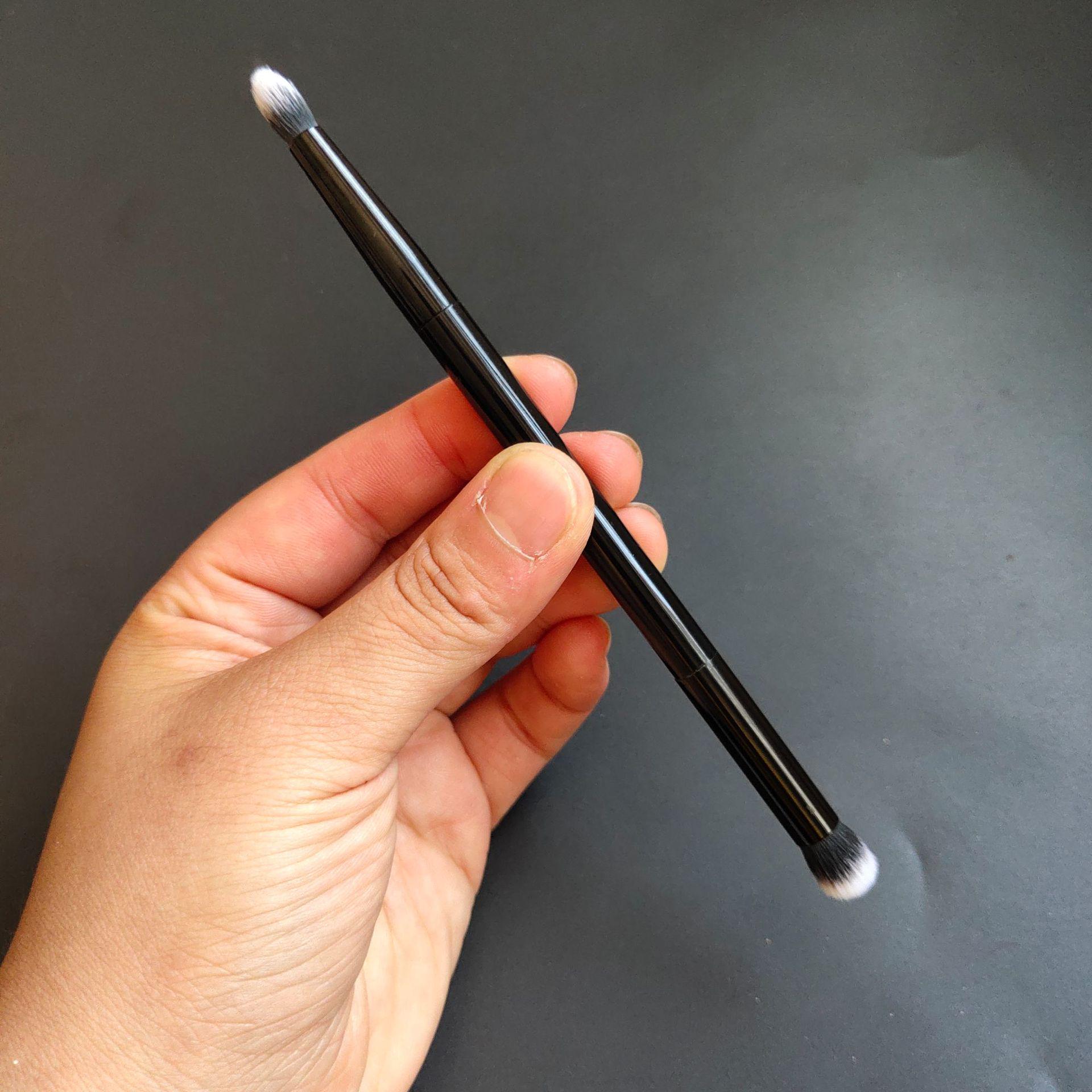 New Big Face K*D Complete Makeup Brush Set: Powder, Concealer, Foundation, Contour, Blush, Eyeshadow Brushes
New Big Face K*D Complete Makeup Brush Set: Powder, Concealer, Foundation, Contour, Blush, Eyeshadow Brushes