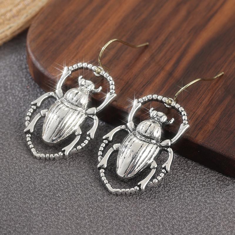 Creative Vintage Scarab Shaped Silvery Plated Dangle Earrings Women s Unique Style Festival Celebration Jewelry Accessories Gift Silver
Creative Vintage Scarab Shaped Silvery Plated Dangle Earrings Women s Unique Style Festival Celebration Jewelry Accessories Gift Silver