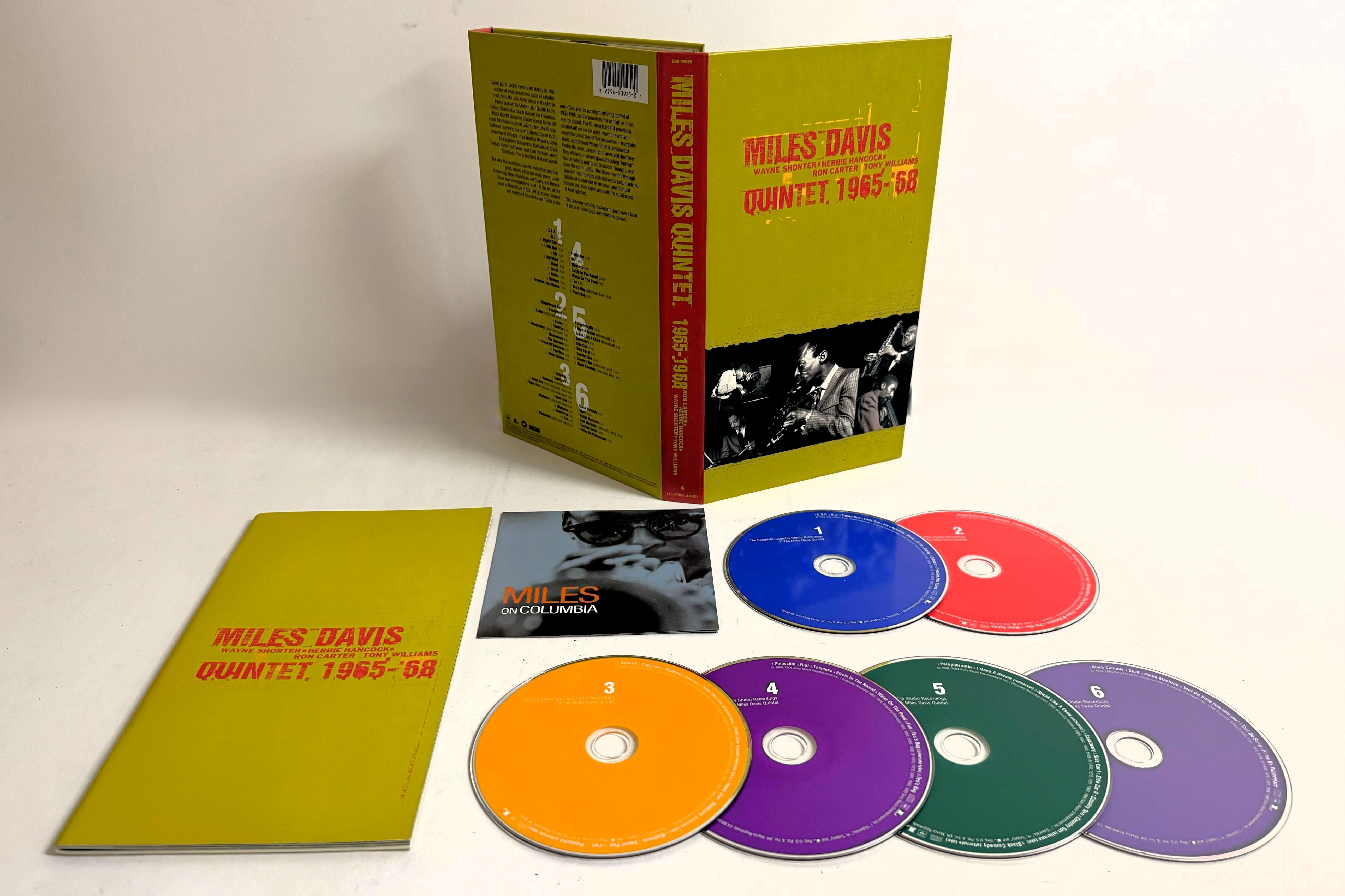 CD MILES DAVISS SHORTER HANCOCK CAR Miles Davis Quintet 196568 C6K90925 Columbia 2004 US Jazz Used
CD MILES DAVISS SHORTER HANCOCK CAR Miles Davis Quintet 196568 C6K90925 Columbia 2004 US Jazz Used