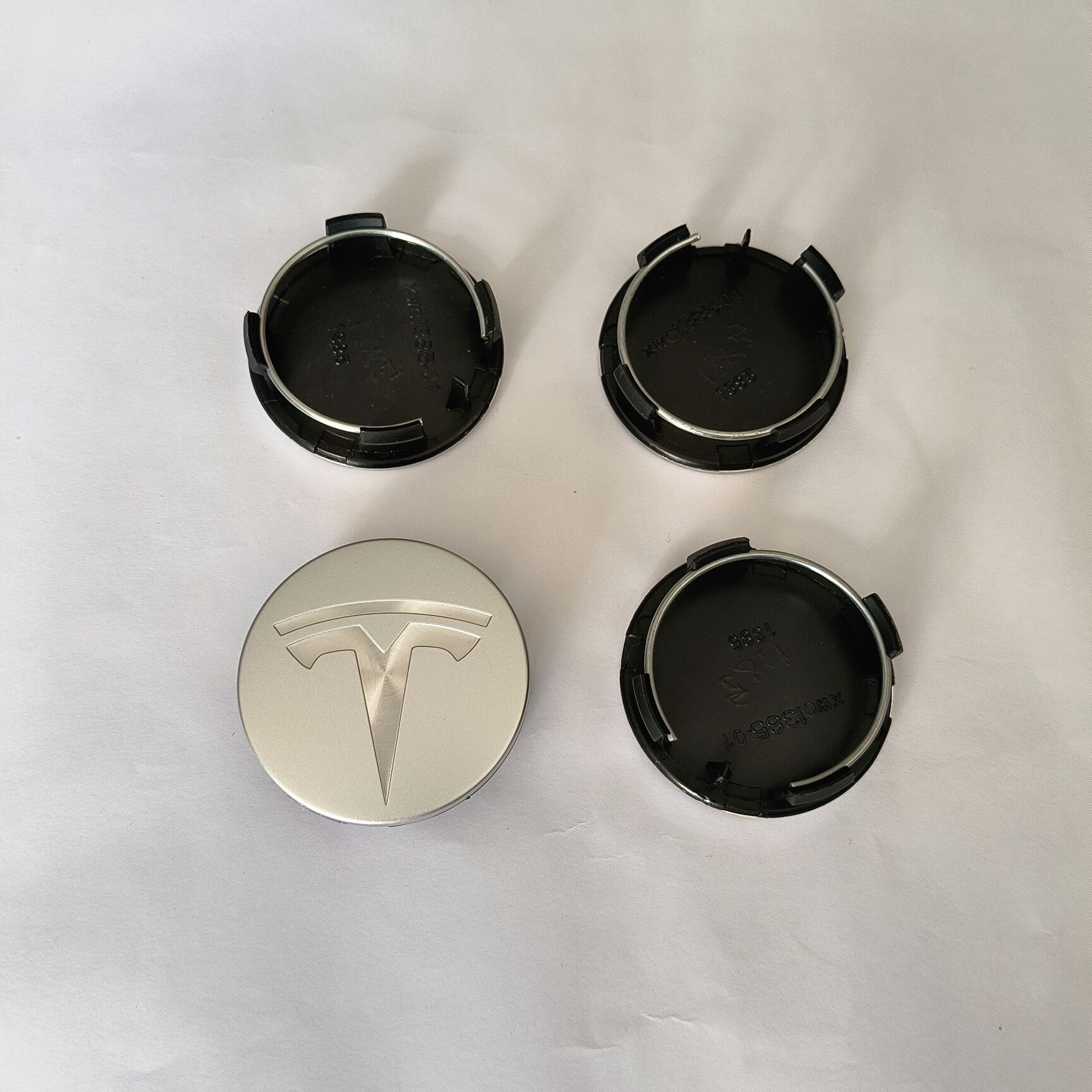 56mm For Tesla Model3 S/X Y New Juniper Applicable to original wheel hub cover wheel hub tire center cover logo car accessories
56mm For Tesla Model3 S/X Y New Juniper Applicable to original wheel hub cover wheel hub tire center cover logo car accessories