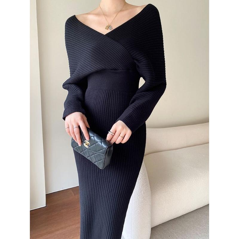 Autumn new temperament Muse fan high-end women s clothing cold wind long sleeves waist knitted dress early autumn S чорний
Autumn new temperament Muse fan high-end women s clothing cold wind long sleeves waist knitted dress early autumn S чорний
