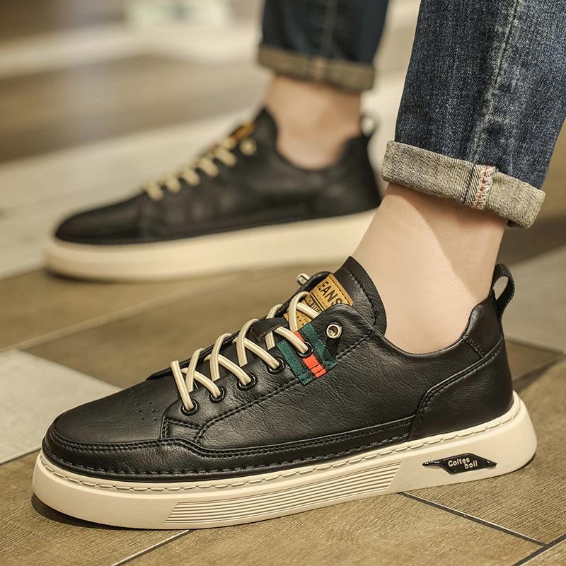 Winter men s shoes waterproof and non-slip advanced board shoes one-pedal men s casual leather shoes sports versatile little white tide shoes 44 чорний
Winter men s shoes waterproof and non-slip advanced board shoes one-pedal men s casual leather shoes sports versatile little white tide shoes 44 чорний