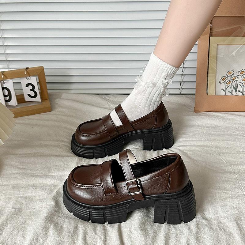 Foreign trade British platform small leather shoes women s 2024 autumn new college style Japanese jk with skirt Mary Jane single shoes 35 чорний
Foreign trade British platform small leather shoes women s 2024 autumn new college style Japanese jk with skirt Mary Jane single shoes 35 чорний