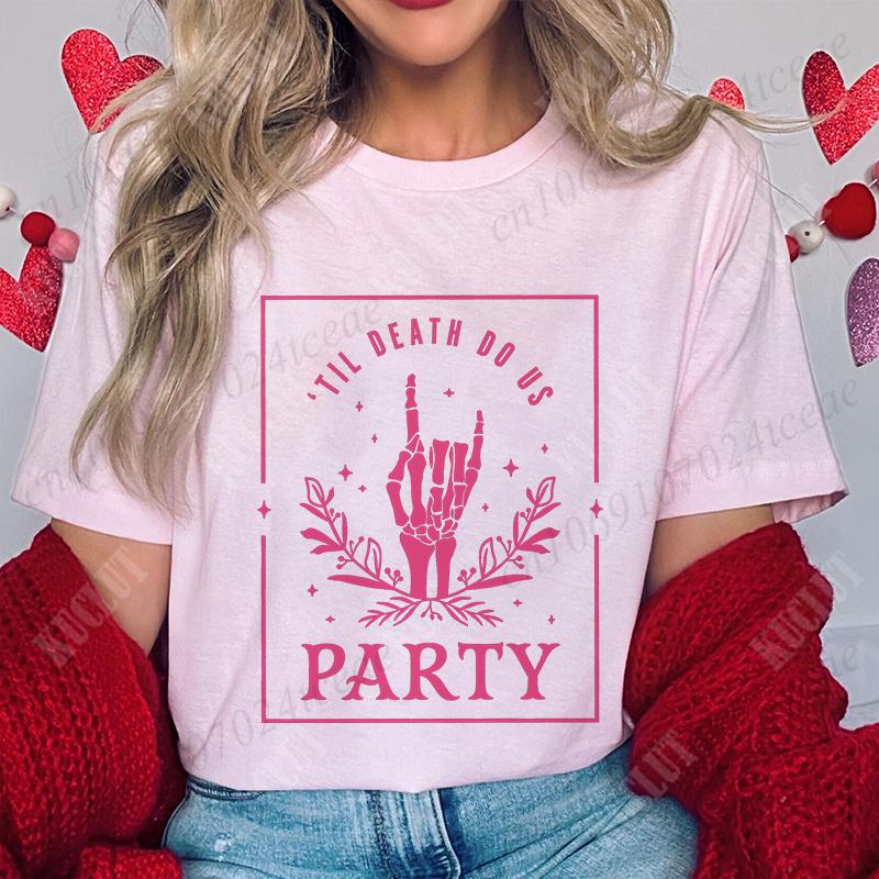Bride or Die Skeleton Finger Graphic Y2k Tops Til Death Do Us Party T-shirt Unisex Bachelorette Hen Party Tees Team Bride Shirts 4XL
Bride or Die Skeleton Finger Graphic Y2k Tops Til Death Do Us Party T-shirt Unisex Bachelorette Hen Party Tees Team Bride Shirts 4XL