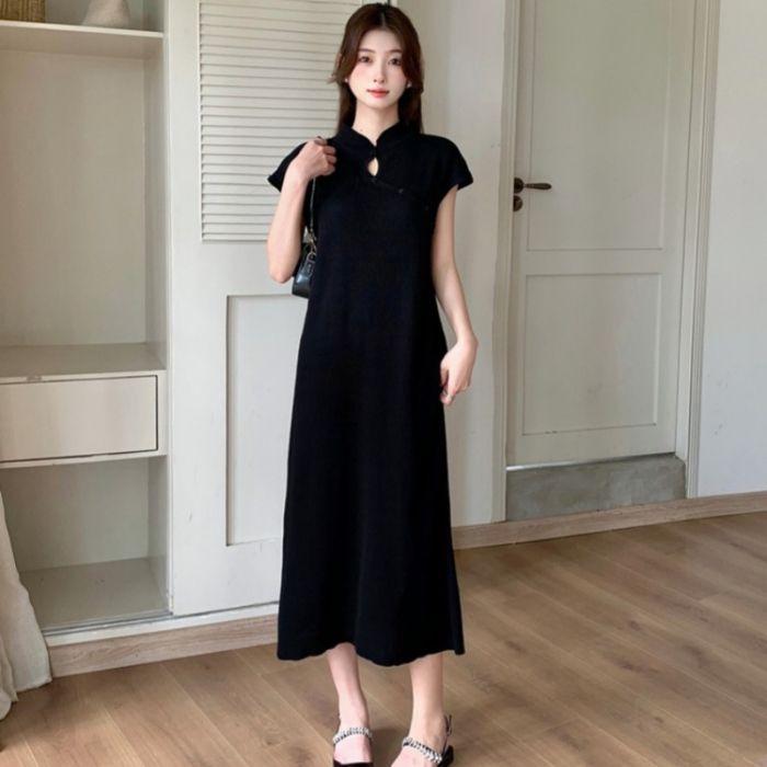 Summer Slimming Striped Knit Dress - Chinese National Style, Short Sleeve, Tummy Covering, H-Line Design, Mid-Length for Women One Size
Summer Slimming Striped Knit Dress - Chinese National Style, Short Sleeve, Tummy Covering, H-Line Design, Mid-Length for Women One Size