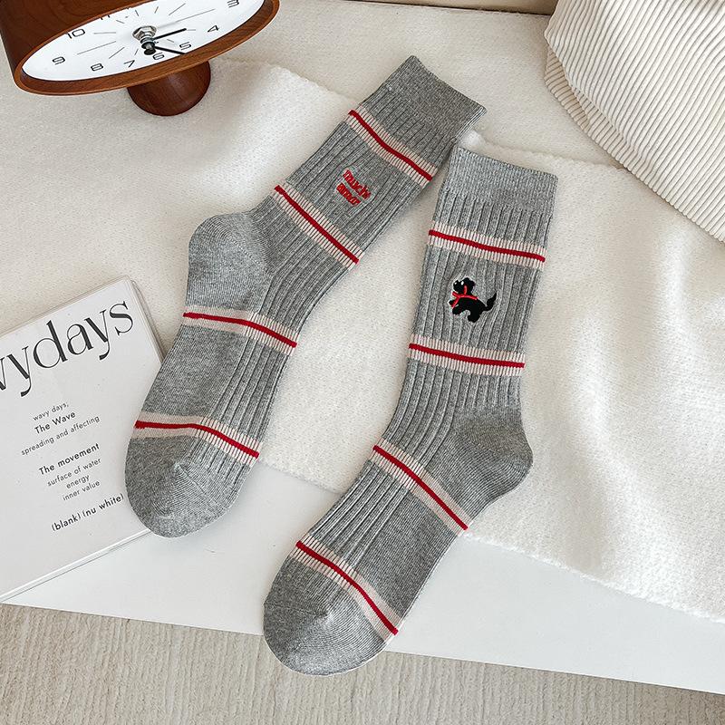 Красные полосатые носки, женские полувысокие носки из хлопка, впитывающие пот и предотвращающие появление запаха, весенне-осенние, женские дышащие и впитывающие пот длинные носки 1 pair серый
Красные полосатые носки, женские полувысокие носки из хлопка, впитывающие пот и предотвращающие появление запаха, весенне-осенние, женские дышащие и впитывающие пот длинные носки 1 pair серый