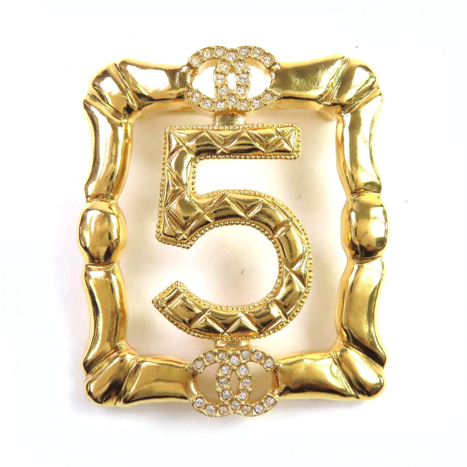 CHANEL Brooch No.5 COCO Mark Rhinestone Accessories gold Women ABD760 F24A Used
CHANEL Brooch No.5 COCO Mark Rhinestone Accessories gold Women ABD760 F24A Used
