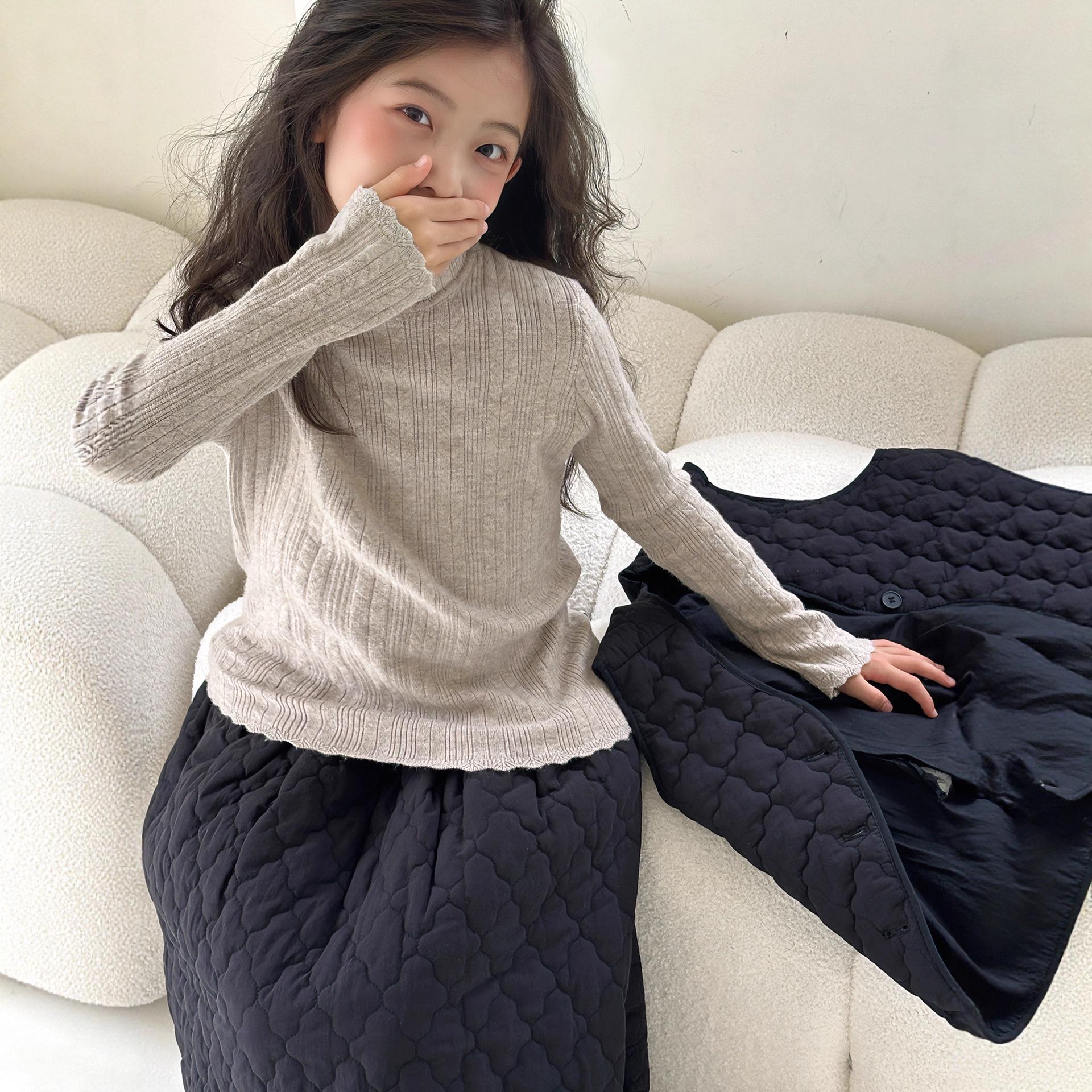 Autumn & Winter Korean Style Girls Casual Knit Sweater Set with Cute Skirt 150 cm
Autumn & Winter Korean Style Girls Casual Knit Sweater Set with Cute Skirt 150 cm
