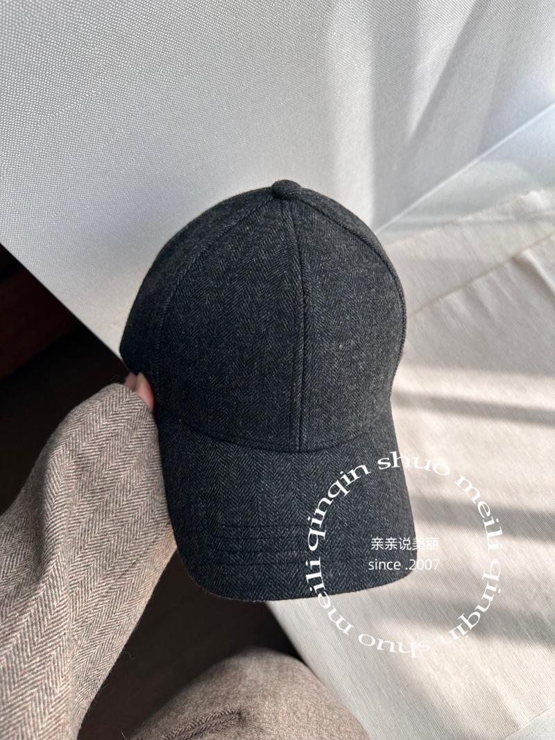 Men s Herringbone Wool Baseball Cap | Structured Hard Crown & Face Slimming | British Style Unisex Autumn Winter 53 60CM
Men s Herringbone Wool Baseball Cap | Structured Hard Crown & Face Slimming | British Style Unisex Autumn Winter 53 60CM