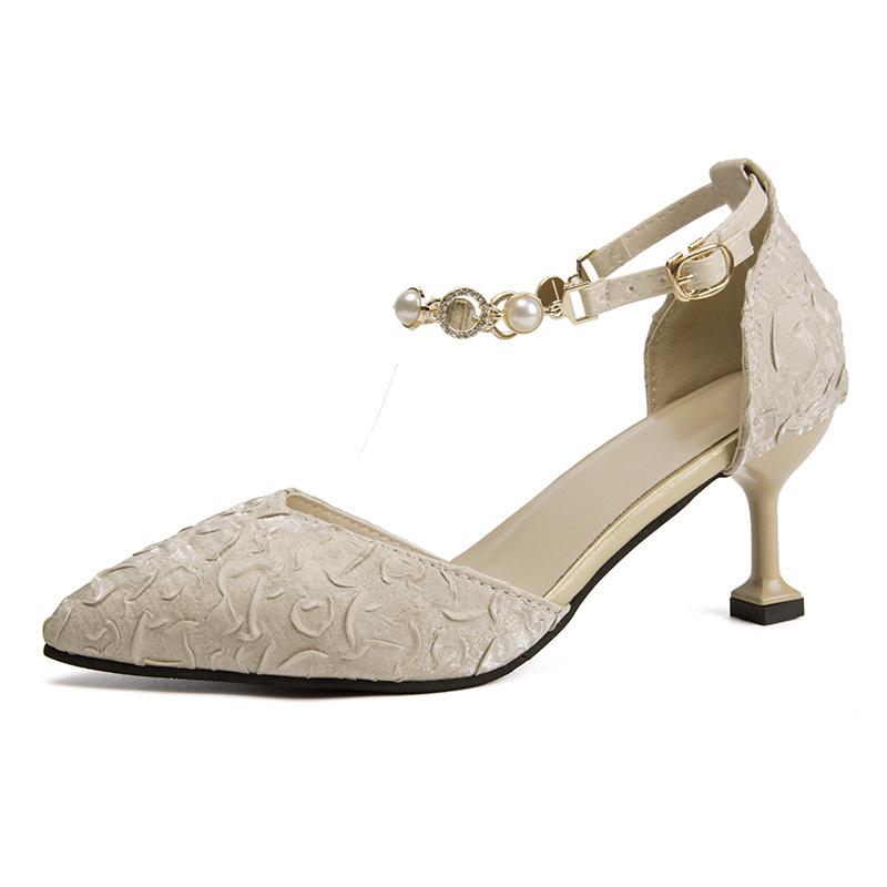 Маленькие высокие каблуки женские тонкий каблук французский жемчуг 2025 весна и осень новая девушка темперамент маленькие свежие туфли с пряжкой в один ремешок 35
Маленькие высокие каблуки женские тонкий каблук французский жемчуг 2025 весна и осень новая девушка темперамент маленькие свежие туфли с пряжкой в один ремешок 35