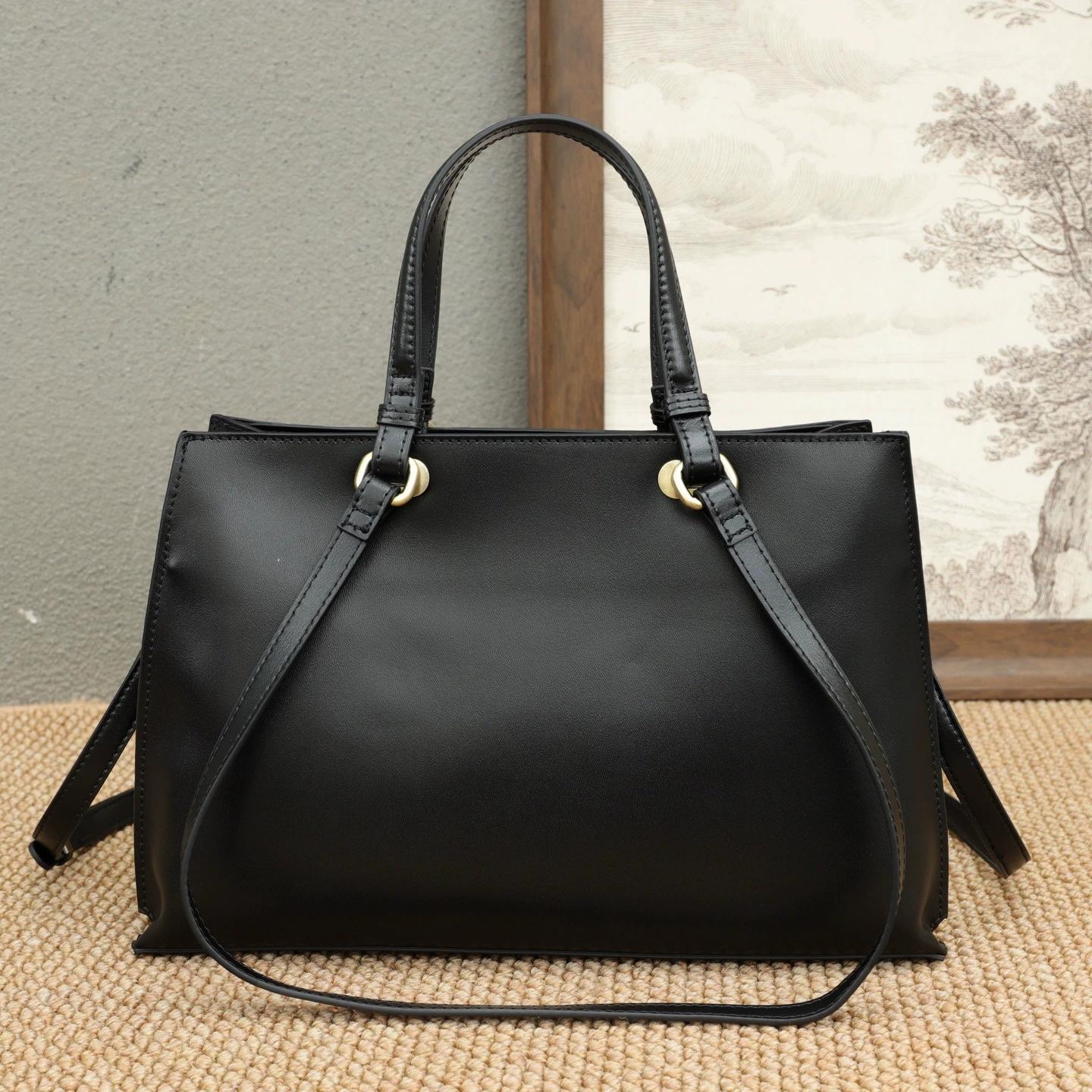 2026 New Oilwax Cow Leather Handbag Young Girls Genuine Leather Top-Handle Bags Fashi Ladies Shoulder or Crossbody Bags
2026 New Oilwax Cow Leather Handbag Young Girls Genuine Leather Top-Handle Bags Fashi Ladies Shoulder or Crossbody Bags