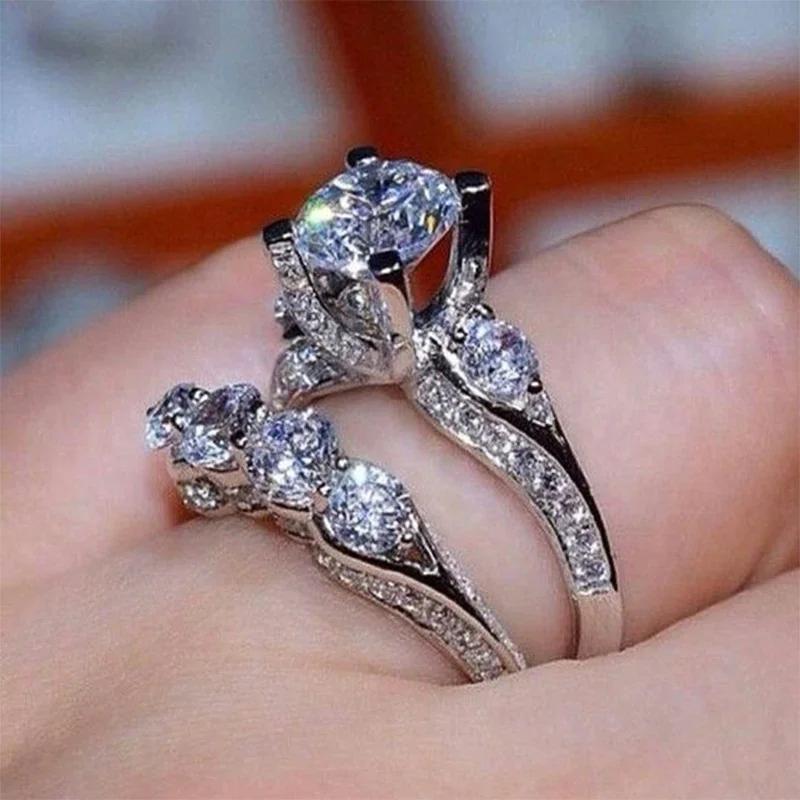 2026 2Pcs/Set Wedding Lady Zircon Ring Crystal Zircon Classic Engagement Party Women Finger Rings Side Exquisite Carving Gift 6
2026 2Pcs/Set Wedding Lady Zircon Ring Crystal Zircon Classic Engagement Party Women Finger Rings Side Exquisite Carving Gift 6