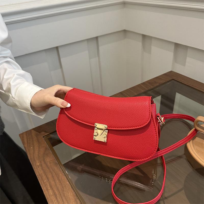 2025 autumn new fashion niche design women s shoulder bag foreign versatile retro messenger small square bag хакі
2025 autumn new fashion niche design women s shoulder bag foreign versatile retro messenger small square bag хакі