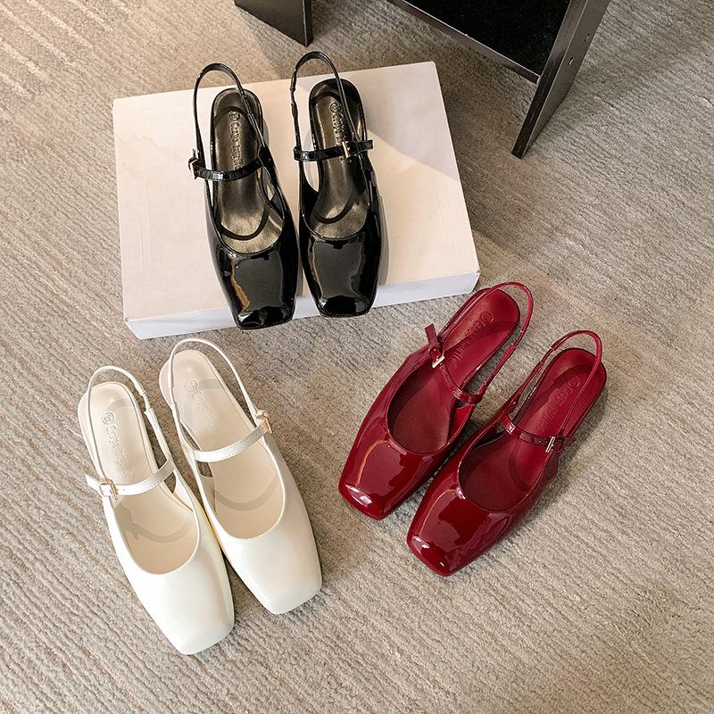 New French retro square head with Mary Jane bag head sandals for women, red patent leather ballet shoes for women 40
New French retro square head with Mary Jane bag head sandals for women, red patent leather ballet shoes for women 40