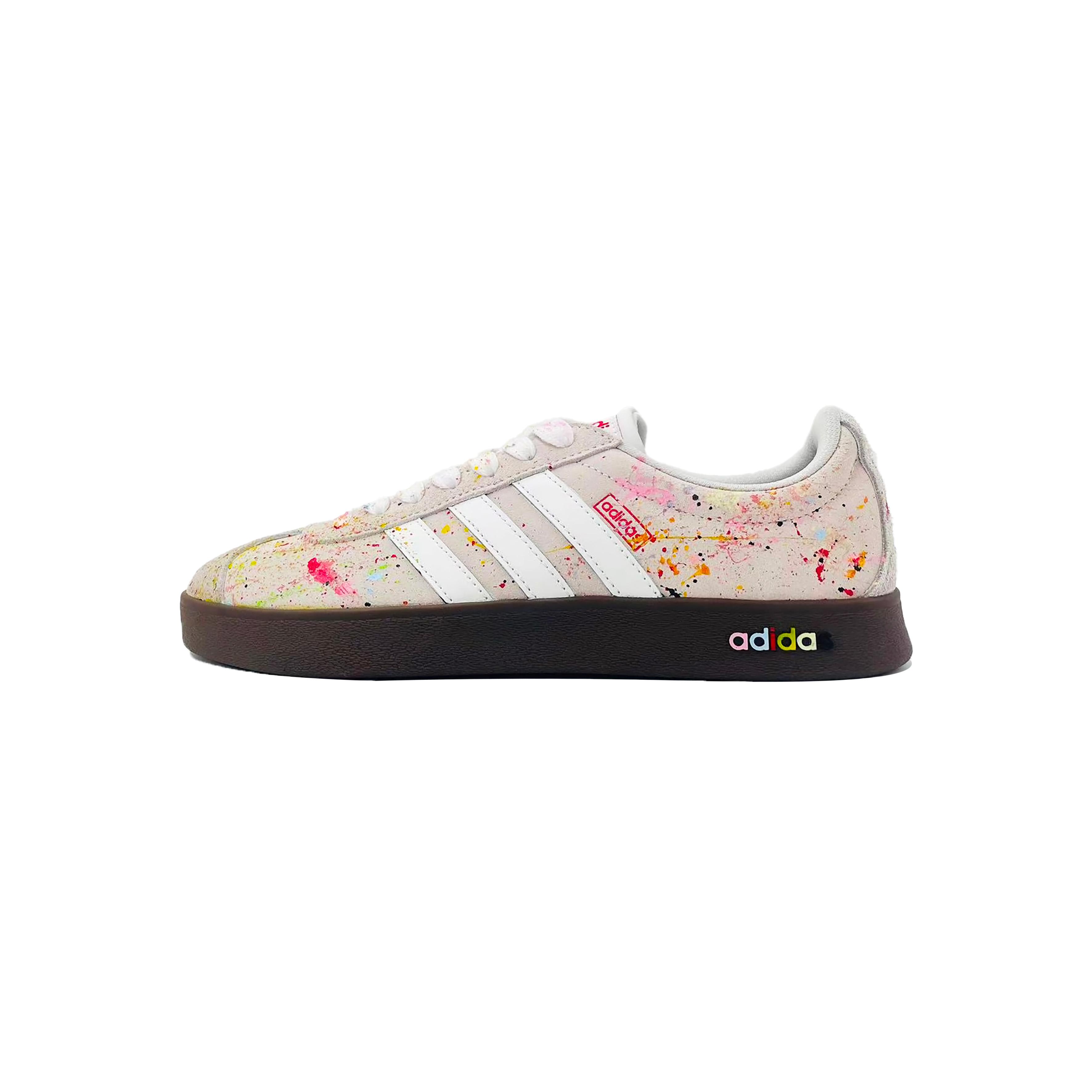 Adidas VL COURT 2.0 Gray Tone Graffiti, Hand Drawn Ink Splatter Style Lightweight Low top Skateboard Shoes Unisex HQ1802(Team1230-) 39⅓
Adidas VL COURT 2.0 Gray Tone Graffiti, Hand Drawn Ink Splatter Style Lightweight Low top Skateboard Shoes Unisex HQ1802(Team1230-) 39⅓