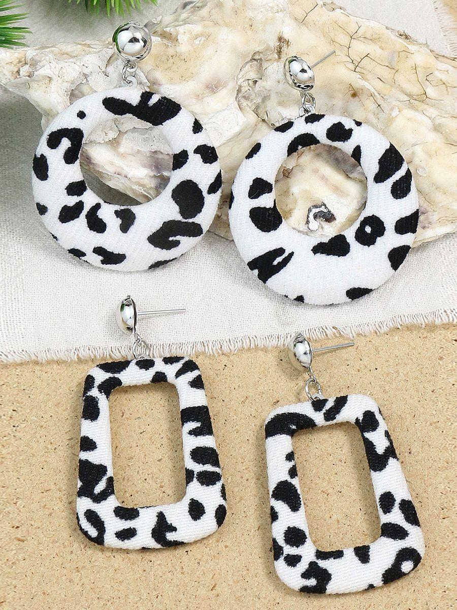 Трендовые Простые Черно-Белые Пятнистые Персонализированные Женские Характерные Серьги Темперамент Классическая Мода Праздничный Подарок
Трендовые Простые Черно-Белые Пятнистые Персонализированные Женские Характерные Серьги Темперамент Классическая Мода Праздничный Подарок