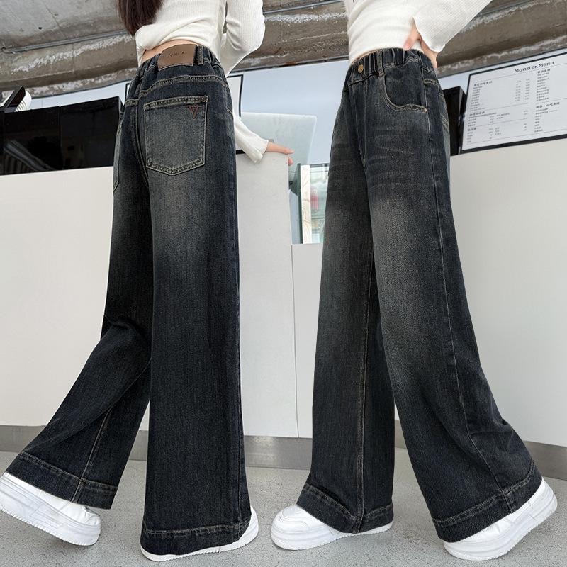 Girls Wide-Leg Jeans with Stylish Back Pocket, Coffee Color – Autumn 2025 170 cm сине серый
Girls Wide-Leg Jeans with Stylish Back Pocket, Coffee Color – Autumn 2025 170 cm сине серый