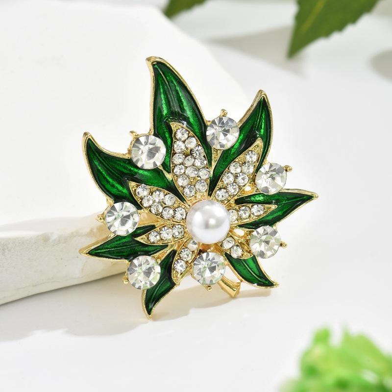 Maple Leaf Brooch Fashion Accessory with Pin & Bag Packaging золотий
Maple Leaf Brooch Fashion Accessory with Pin & Bag Packaging золотий
